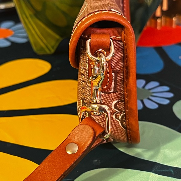 NWOT DOONEY & BOURKE WRISTLET - Picture 5 of 6
